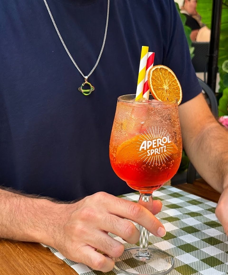 Cócteles elevados con garnish de fruta deshidratada Matifruti